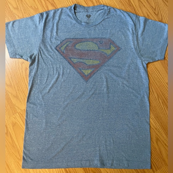 Superman blue t-shirt size medium. - Picture 1 of 4